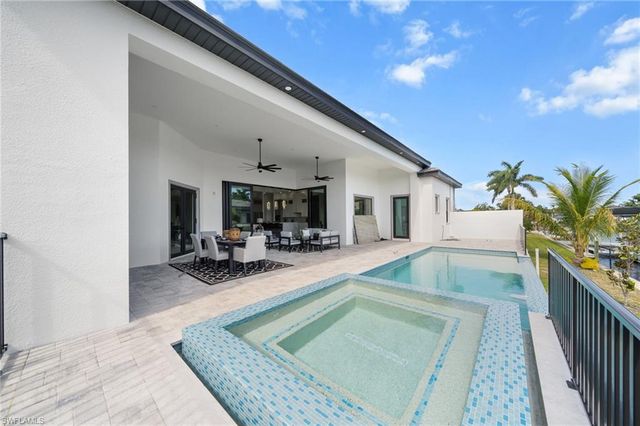 5333 Majestic CT, Cape Coral, FL 33904