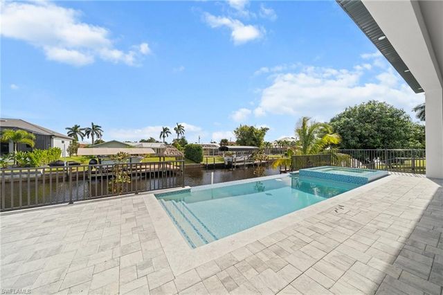 5333 Majestic CT, Cape Coral, FL 33904