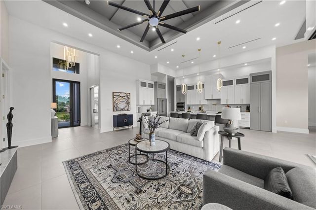 5333 Majestic CT, Cape Coral, FL 33904