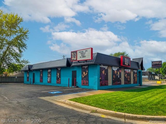 33729 Ford Road, Garden City, MI 48135