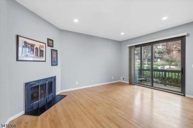 117 Sunset Ky, Secaucus Town, NJ 07094