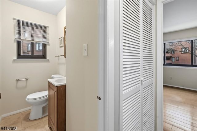 117 Sunset Ky, Secaucus Town, NJ 07094