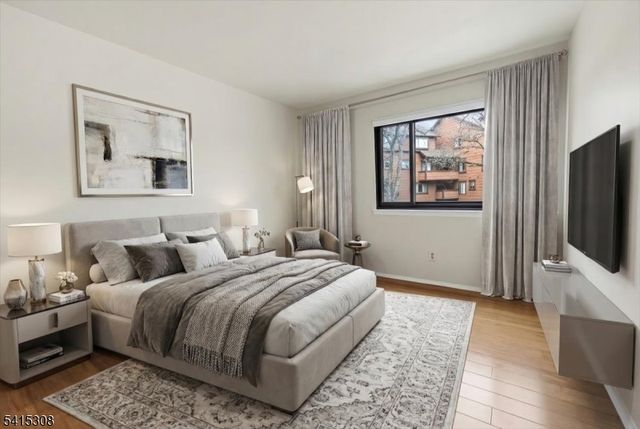 117 Sunset Ky, Secaucus Town, NJ 07094