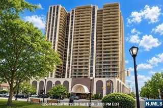 7855 E Boulevard E 11F, North Bergen, NJ 07047
