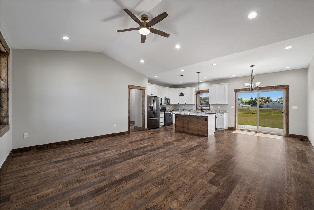 1012 Sagebrush Lane, Deer Lodge, MT 59722 photo 4