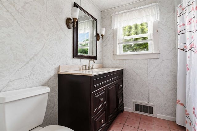 14 Highland, Taunton, MA 02780