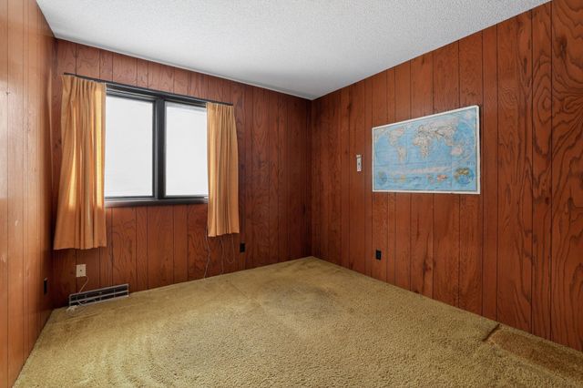 8730 Summit Drive, Eden Prairie, MN 55347