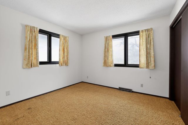 8730 Summit Drive, Eden Prairie, MN 55347