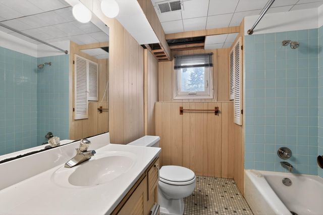 8730 Summit Drive, Eden Prairie, MN 55347