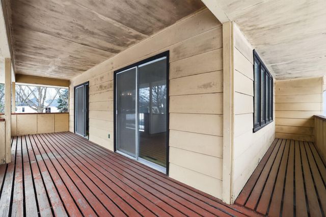 8730 Summit Drive, Eden Prairie, MN 55347