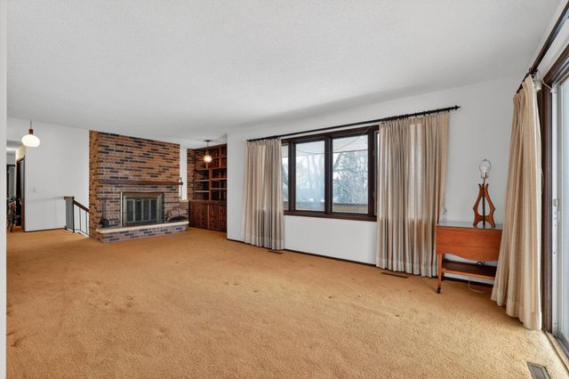 8730 Summit Drive, Eden Prairie, MN 55347