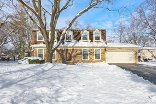 307 Leeds Court, Naperville, IL 60565
