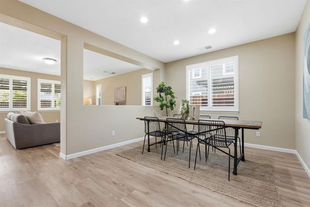 1105 Branston Dr, Roseville, CA 95747