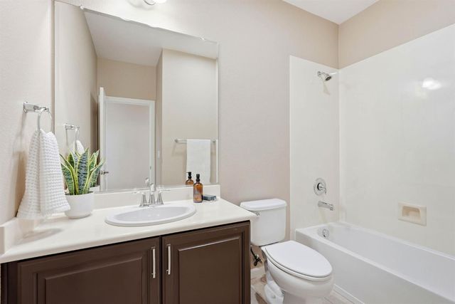 1105 Branston Dr, Roseville, CA 95747