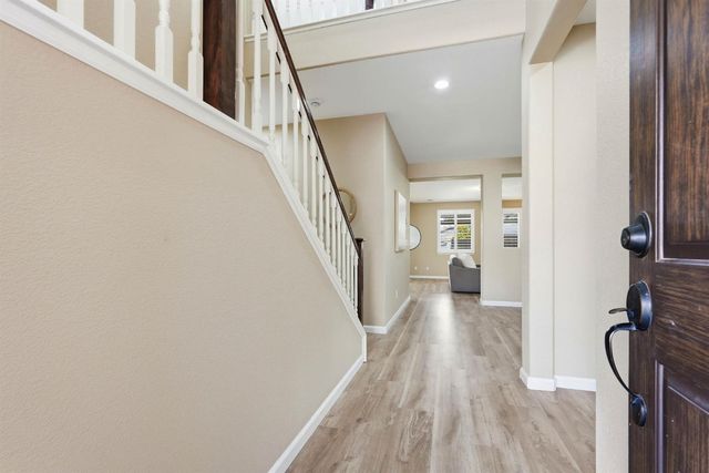 1105 Branston Dr, Roseville, CA 95747