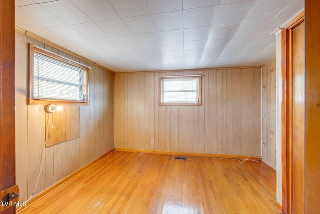 1636 Redwood Drive, Kingsport, TN 37664
