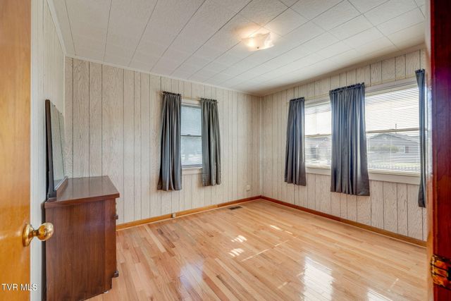 1636 Redwood Drive, Kingsport, TN 37664