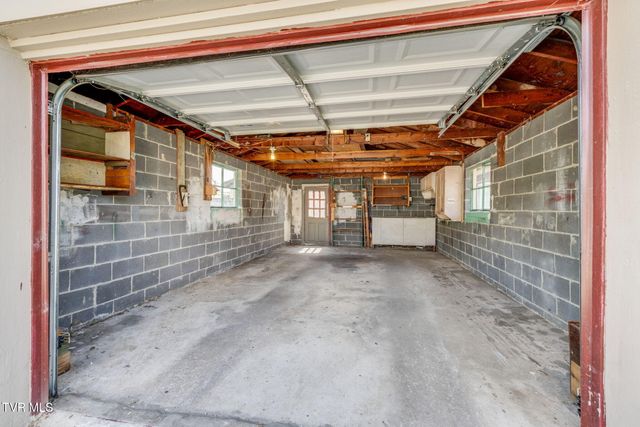 1636 Redwood Drive, Kingsport, TN 37664