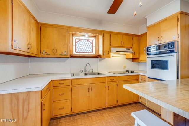 1636 Redwood Drive, Kingsport, TN 37664