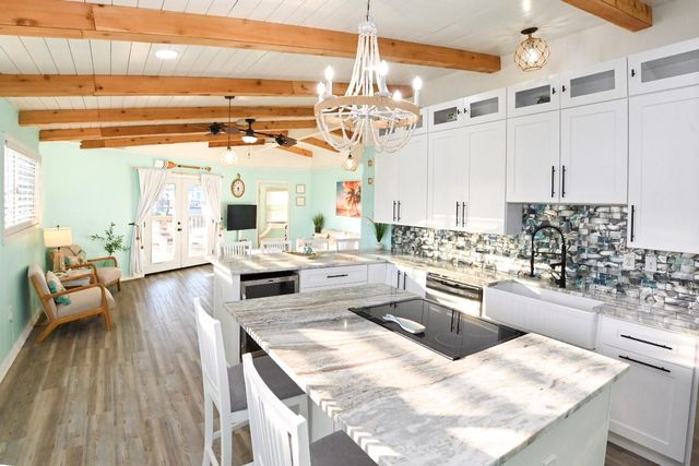 190 Barracuda, Bayou Vista, TX 77563