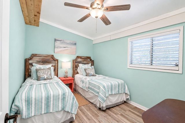 190 Barracuda, Bayou Vista, TX 77563