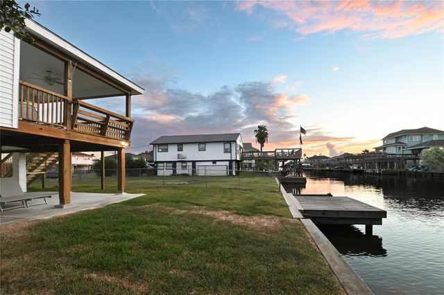 190 Barracuda, Bayou Vista, TX 77563