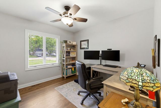 1321 Cumberland Circle E, Elk Grove Village, IL 60007
