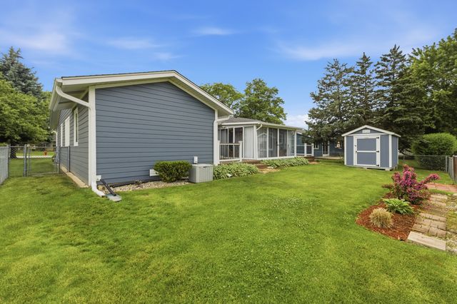 1321 Cumberland Circle E, Elk Grove Village, IL 60007