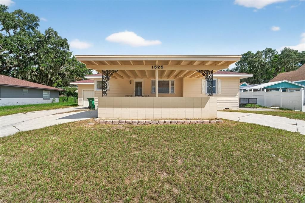 1525 N LAKE HOWARD DRIVE, Winter Haven, FL 33881
