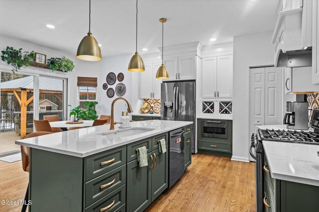 7 Hyde Court, Queensbury, NY 12804