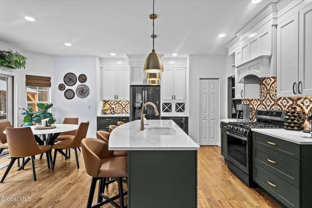 7 Hyde Court, Queensbury, NY 12804