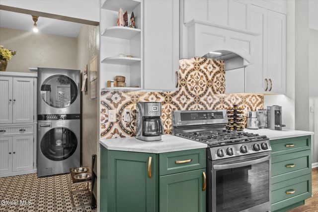 7 Hyde Court, Queensbury, NY 12804