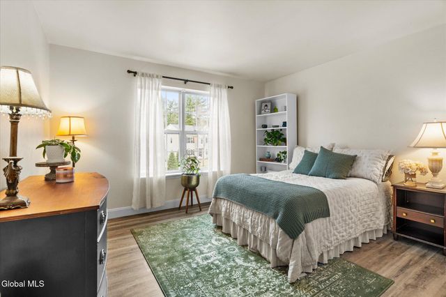 7 Hyde Court, Queensbury, NY 12804