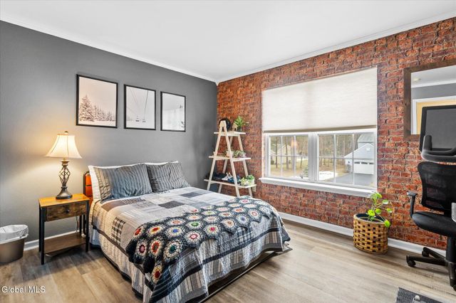 7 Hyde Court, Queensbury, NY 12804