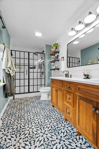 7 Hyde Court, Queensbury, NY 12804