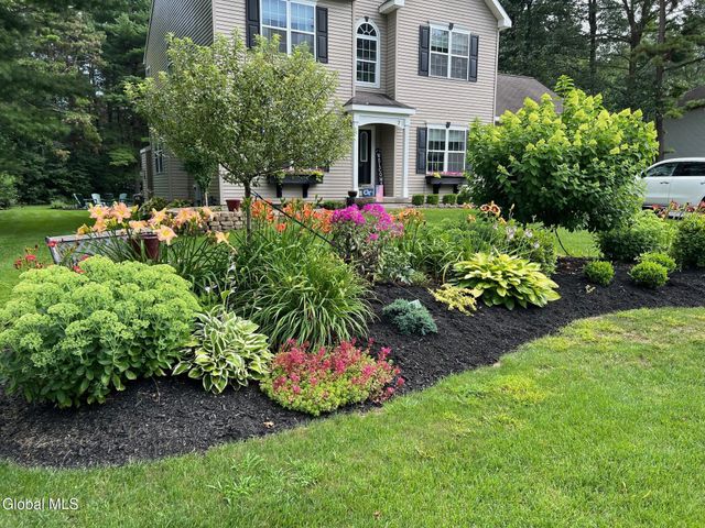 7 Hyde Court, Queensbury, NY 12804