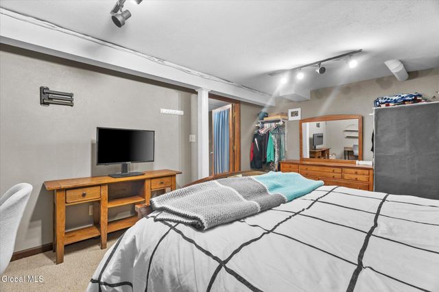 7 Hyde Court, Queensbury, NY 12804