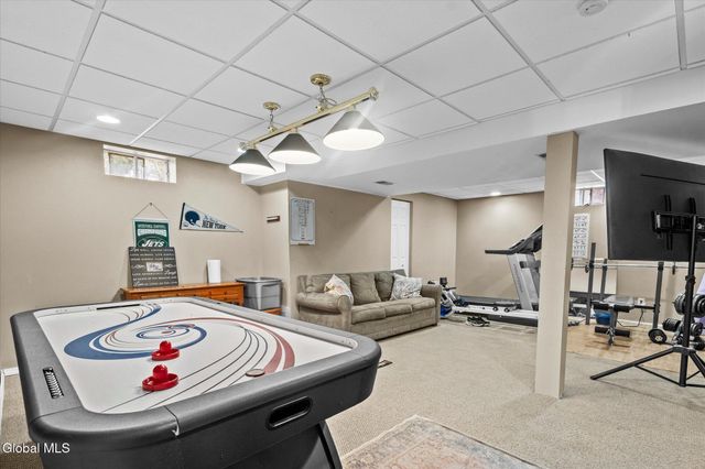 7 Hyde Court, Queensbury, NY 12804