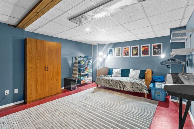 7 Hyde Court, Queensbury, NY 12804