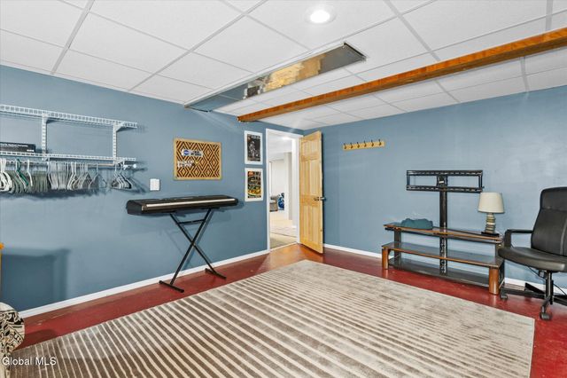 7 Hyde Court, Queensbury, NY 12804