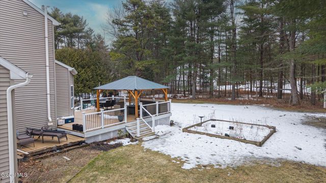 7 Hyde Court, Queensbury, NY 12804