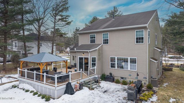 7 Hyde Court, Queensbury, NY 12804