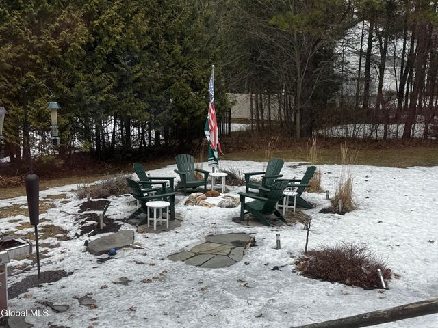 7 Hyde Court, Queensbury, NY 12804