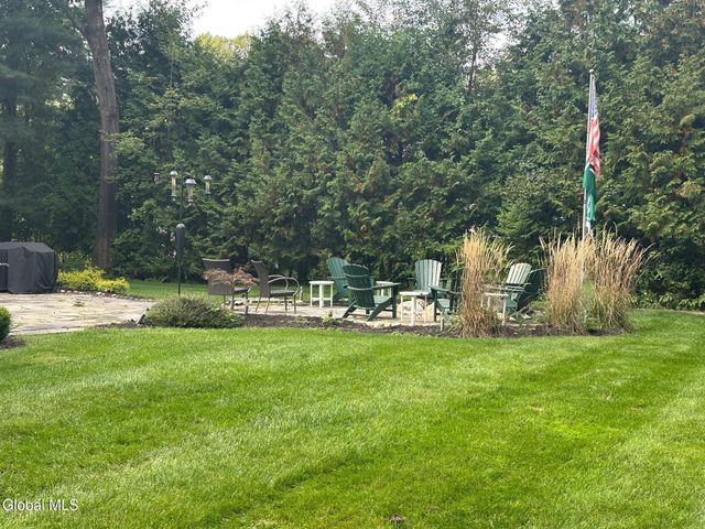 7 Hyde Court, Queensbury, NY 12804