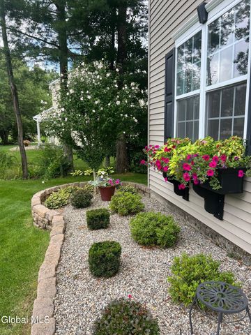 7 Hyde Court, Queensbury, NY 12804