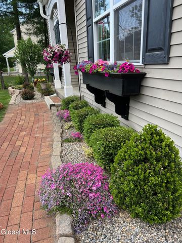 7 Hyde Court, Queensbury, NY 12804