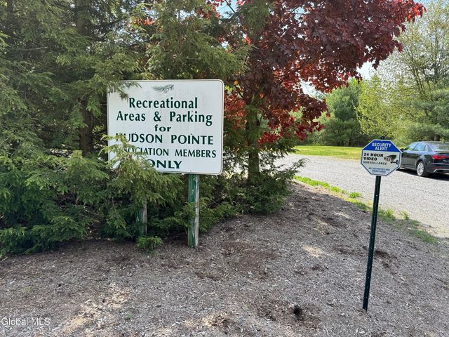 7 Hyde Court, Queensbury, NY 12804