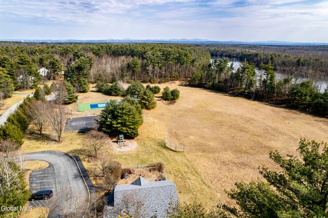 7 Hyde Court, Queensbury, NY 12804