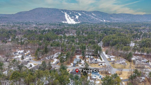 7 Hyde Court, Queensbury, NY 12804