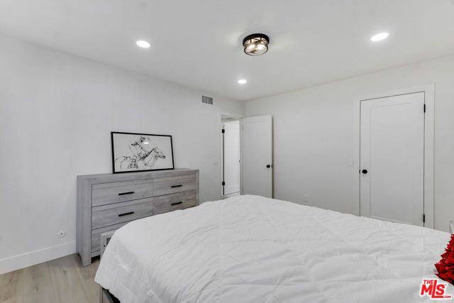 8221 Langdon Avenue 208, Van Nuys (los Angeles), CA 91406